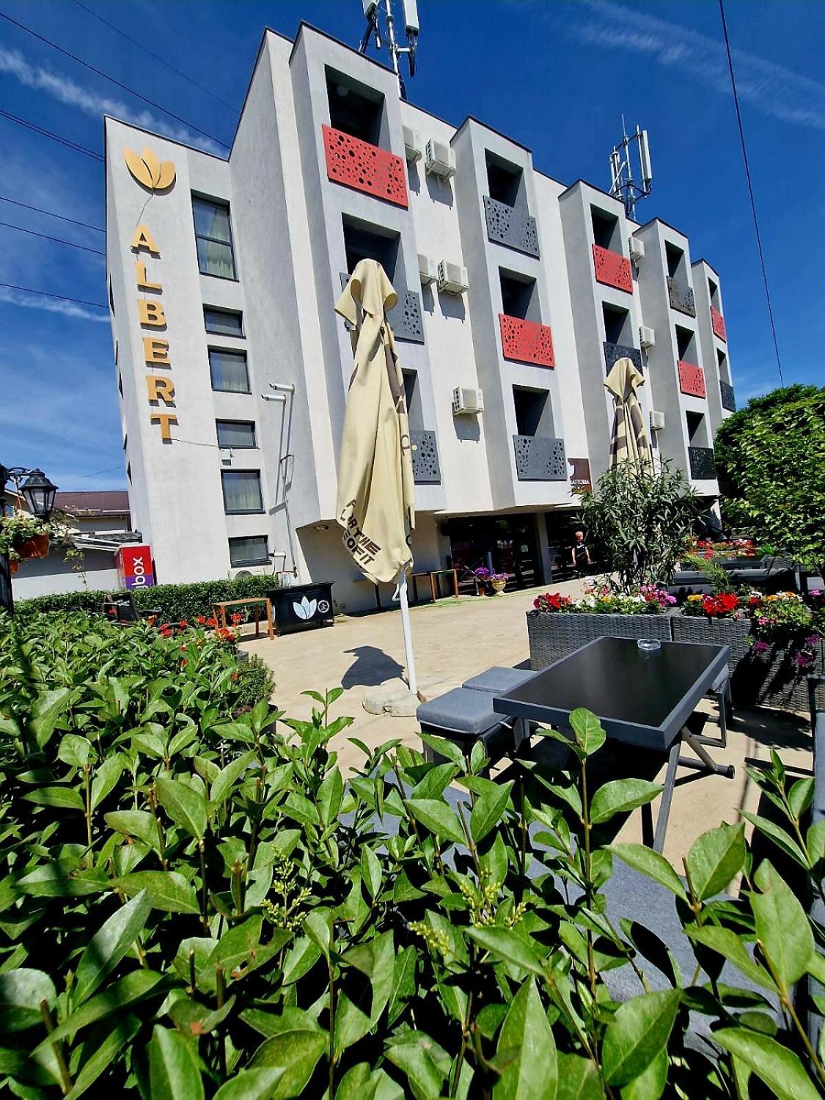 Albert Hotel Rosu ภายนอก รูปภาพ